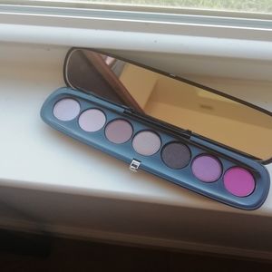 SOLD- Marc Jacobs eyeconic multifinish palette